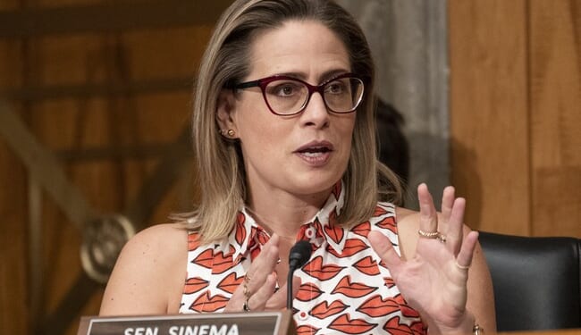 Drag Them, Queen! Kyrsten Sinema Continues Bashing Dems Over Filibuster Hypocrisy – Twitchy