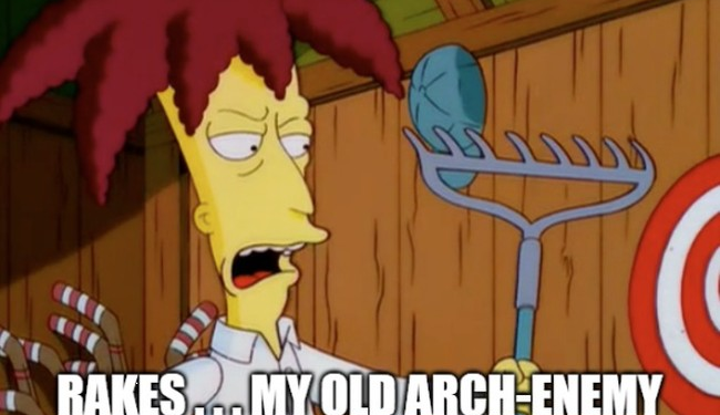 Podcaster Armand Domalewski Steps on ANOTHER Giant Rake With Failed 'Both Sides' Meme – Twitchy