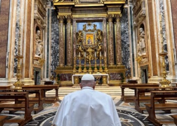 Pope Francis prays at Santa Maria Maggiore basilica ahead of Holy Week celebrations