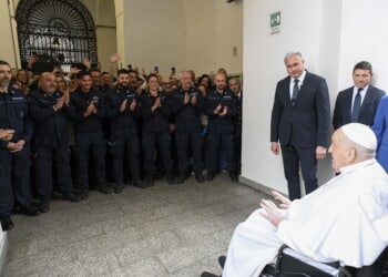 Pope Francis makes surprise visit to Regina Coeli prison on Holy Thursday