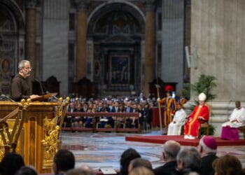 On Good Friday, Vatican preacher says authentic intelligence is found in self-giving love