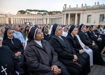 PHOTOS: Thousands gather for rosary in St. Peter’s Square after death of Pope Francis