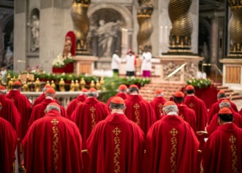 LIVE UPDATES: Conclave preparations, the cardinals get ready to elect the next pope