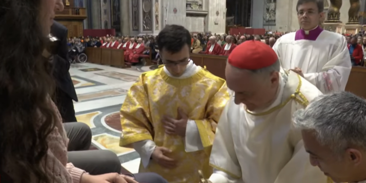 Cardinal Gambetti: In world that ‘betrays’ for profit, Christians must embrace ‘power of service’