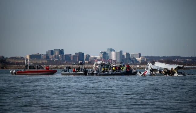 Helicopter Pilot in DC Disaster Was Told to Turn Left, Didn’t – Twitchy