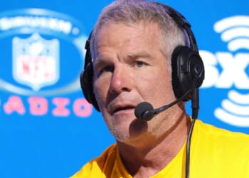 NFL Legend Brett Favre Defends Elon Musk, Blasts The Left As ‘Very Evil’