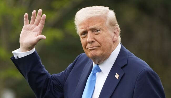 President Trump Wants to Make Showers Great Again and Take Care of His Beautiful Hair – Twitchy