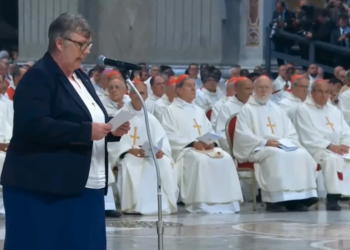 At Novendiales Mass, Pope Francis hailed for 'unwavering confidence' in women religious