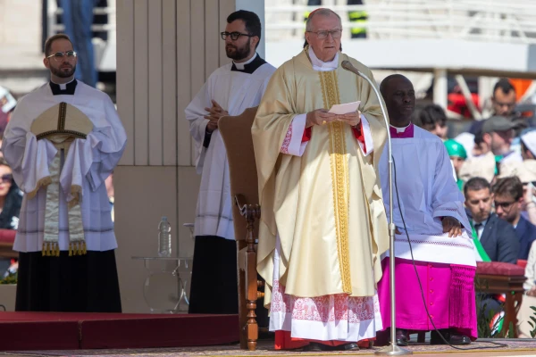 Cardinal Pietro Parolin celebrates the Mass on Divine Mercy Sunday, April 27, 2025 — the second day of mourning for the late Pope Francis. Credit: Daniel Ibáñez/CNA
