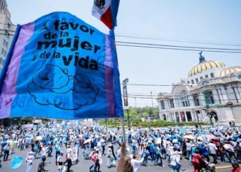 Thousands march for life in Mexico City