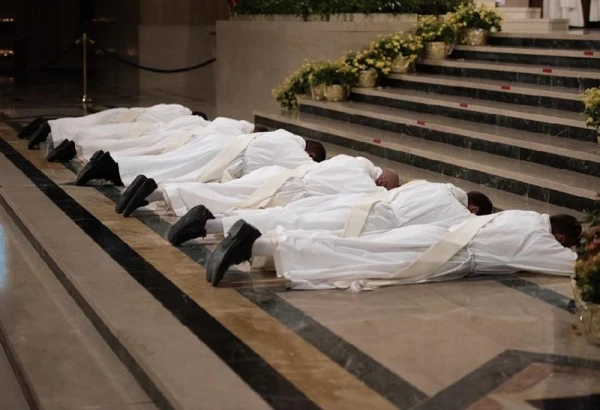 On June 4, 2025, at the Basilica of the National Shrine of the Immaculate Conception in Washington, D.C., seven Dominican brothers were ordained to the priesthood by Archbishop Anthony Fisher, OP, who leads the archdiocese of Sydney, Australia. Credit: Jeffrey Bruno