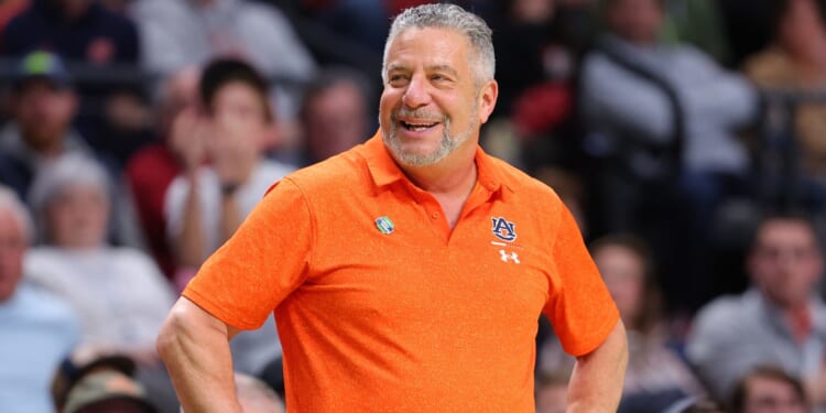 Auburn’s Bruce Pearl Praises President Trump For ‘Courageous’ Iran Bombings
