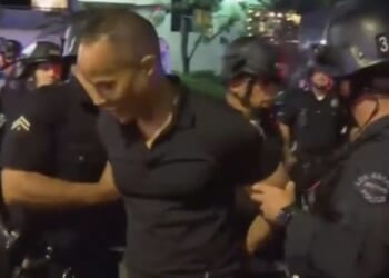 CNN correspondent turns up drama to hype ‘mostly peaceful protest’ experience