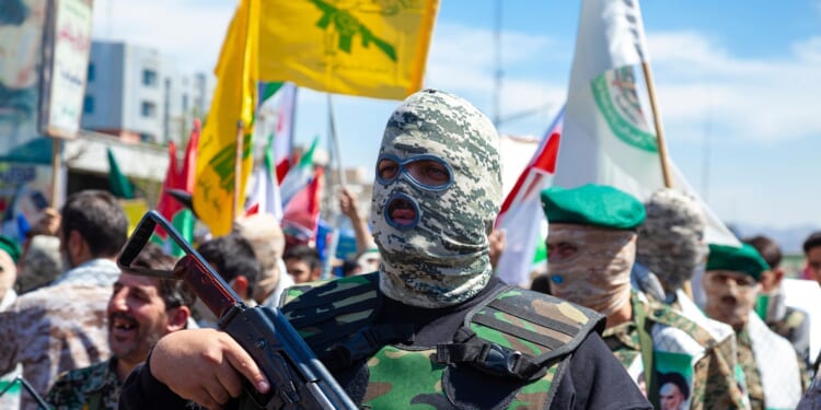 Friendly Iranians Chant 'Death to America' [WATCH]