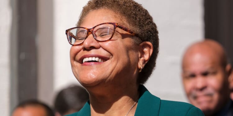 Helicopter Mayor Karen Bass Soars Above LA Chaos, Calls It ‘Peaceful’ [WATCH]