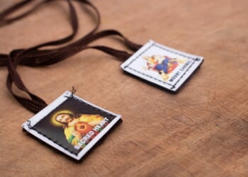 12 keys to using the brown scapular of Our Lady of Mount Carmel