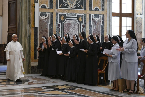 A group of nuns greets Pope Leo XIV at an audience of women religious in Rome for the Jubilee of Hope as well as meetings of their congregations on June 30, 2025, in Clementine Hall at the Vatican. Credit: Vatican Media