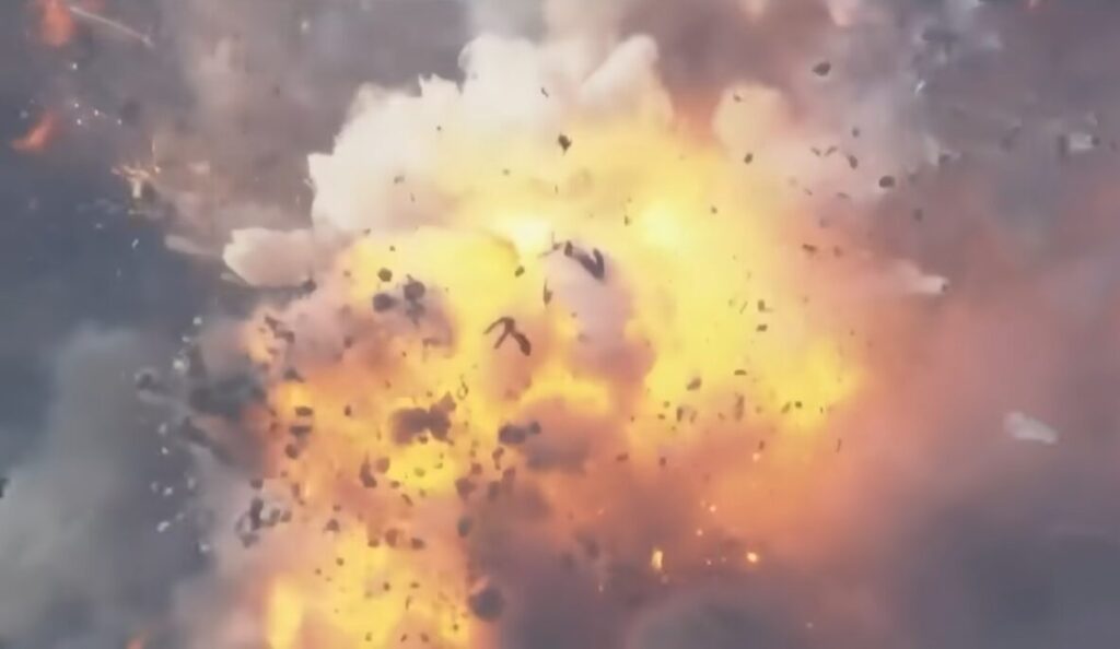 California Warehouse Explosion Fire Causes Dramatic Pyrotechnic Spectacle – Blaze Still Going Strong [WATCH]