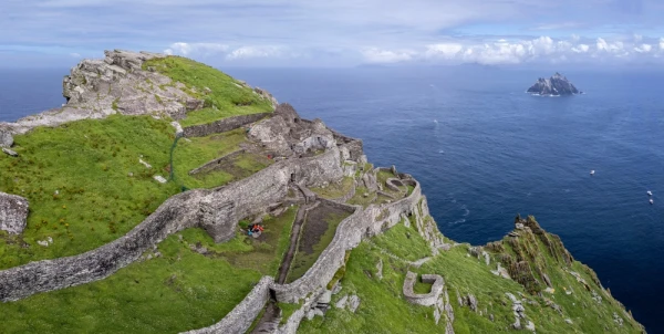 The monastery at the top of Skellig Michael island, Mainistir Fhionáin (St. Fionan’s Monastery), County Kerry, Ireland. Credit: tolobalaguer.com/Shutterstock