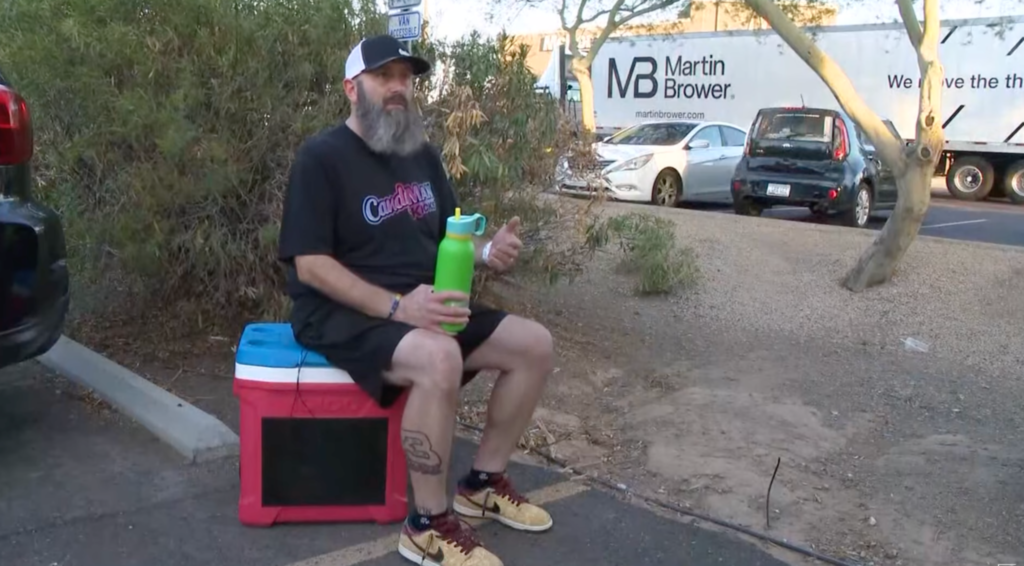 Outrage as Arizona Homeowner Fined $100 Repeatedly for Giving Out Free Water in Heat Amid Clash with HOA [WATCH]