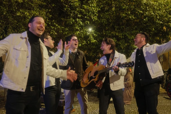 Catholic actor David Henrie (center) in the new docuseries “Seeking Beauty.” Credit: EWTN Studios