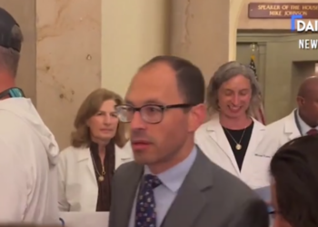 Dem Lawmakers In White Coats Protest Trump Megabill — Proceed To Get Drowned Out By Passing Tourists
