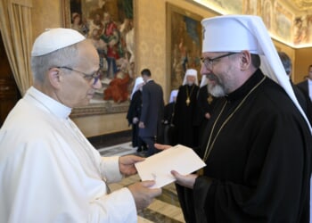 Pope Leo XIV encourages Ukrainian bishops during meeting at the Vatican