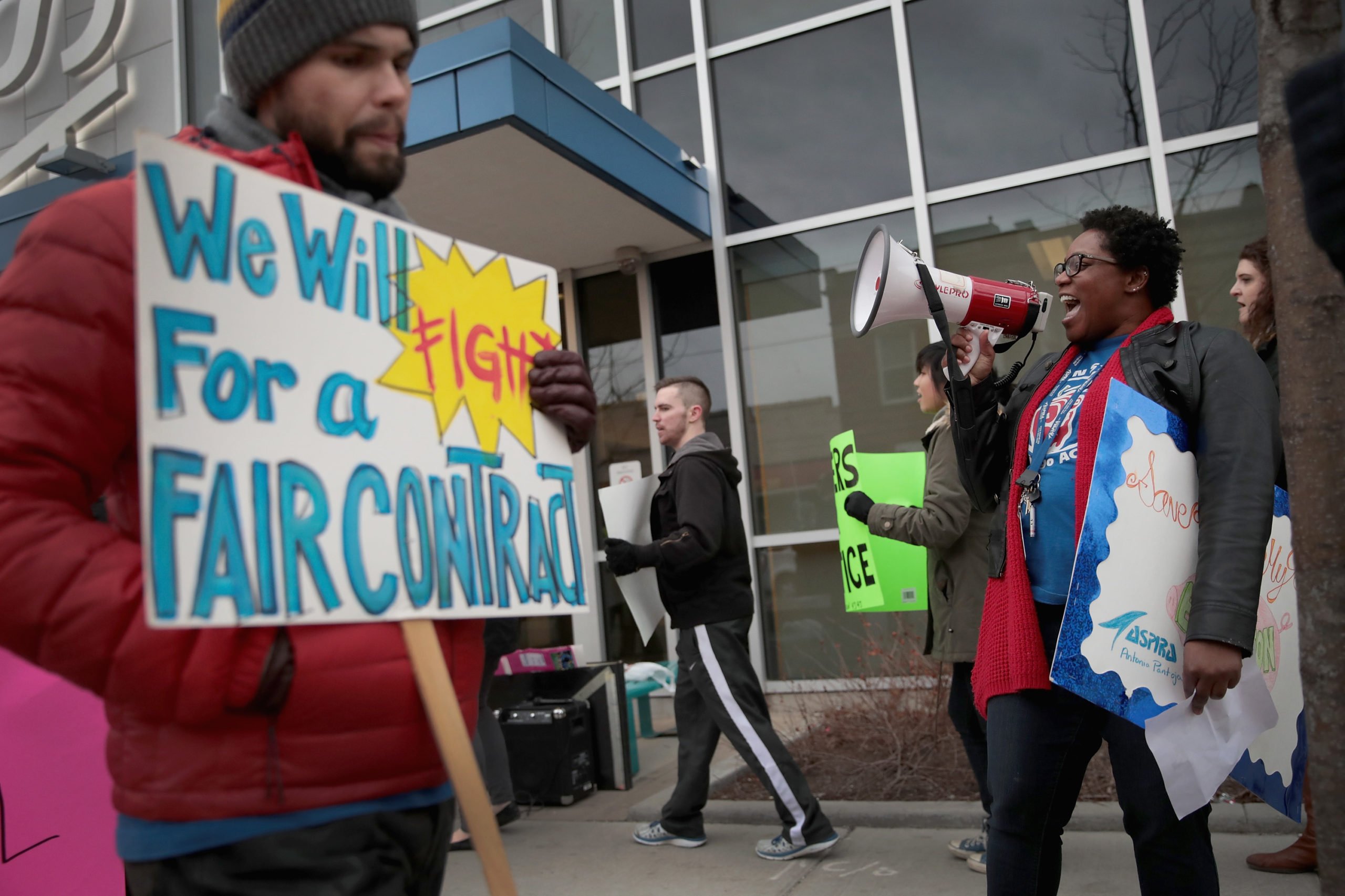 CHICAGO, IL - MARCH 09: Eleshia Smith leads teachers with ASPIRA charter school network in chants during a rally outside an ASPIRA high school on March 9, 2017 in Chicago, Illinois. (Photo by Scott Olson/Getty Images)