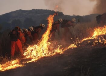 Canyon fire in Los Angeles spreads to 5,370 acres