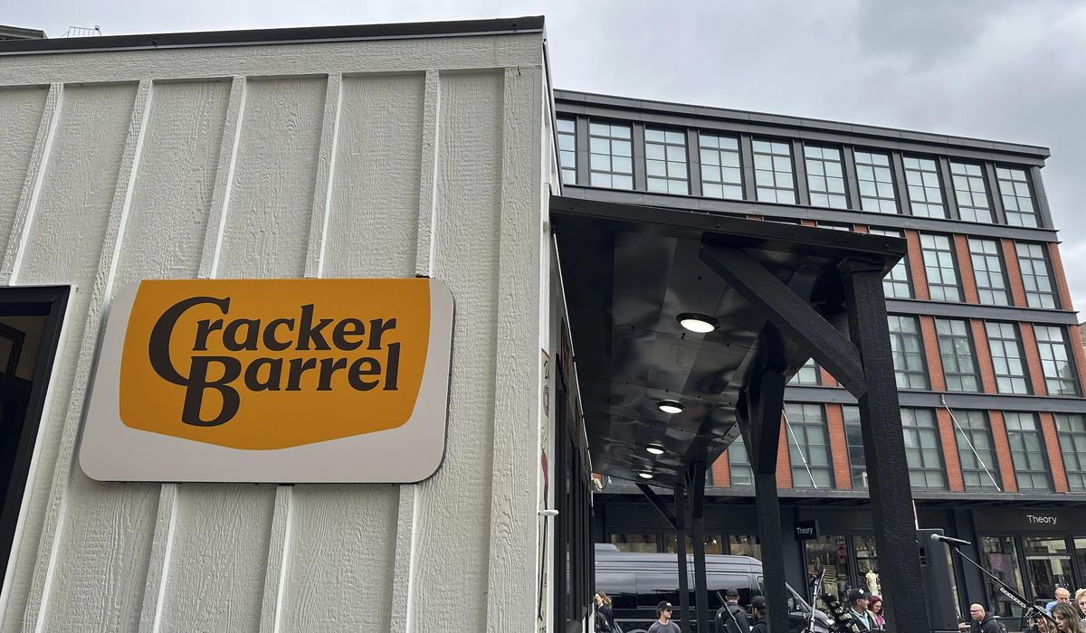 Make Cracker Barrel Great Again: Donald Trump advises company to bring back old logo