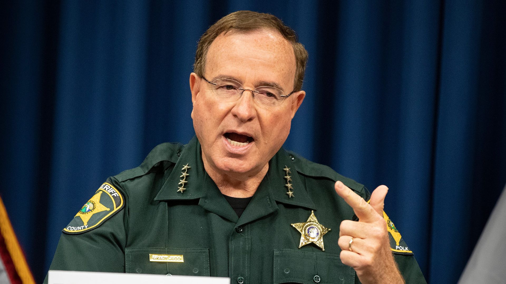 Based Florida Sheriff Dunks on Drug Kingpin While Wearing His $50K Gold Chain [WATCH]