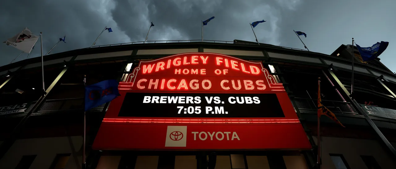 Fan Literally Dragged Out By Security After Crashing Warmups For Brewers-Cubs Game