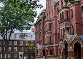 Harvard president reportedly brushing off settlement talks in favor of court battle