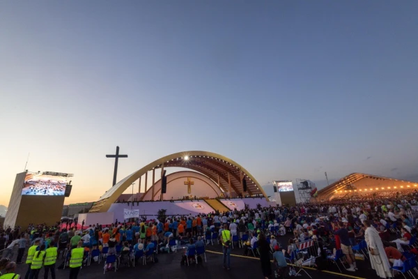 Hundreds of thousands of youth and pilgrims gather ahead of a vigil at Tor Vergata, Rome, Saturday, Aug. 2, 2025. Credit: Daniel Ibáñez/CNA