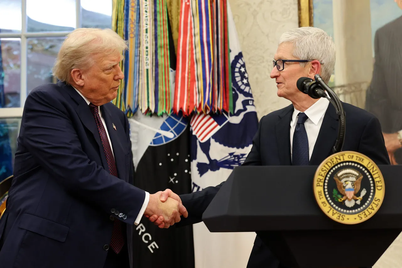 WASHINGTON, DC - AUGUST 06: Apple CEO Tim Cook (R) shakes hands with U.S. President Donald Trump during an event in the Oval Office of the White House on August 6, 2025 in Washington, DC. (Photo by Win McNamee/Getty Images)