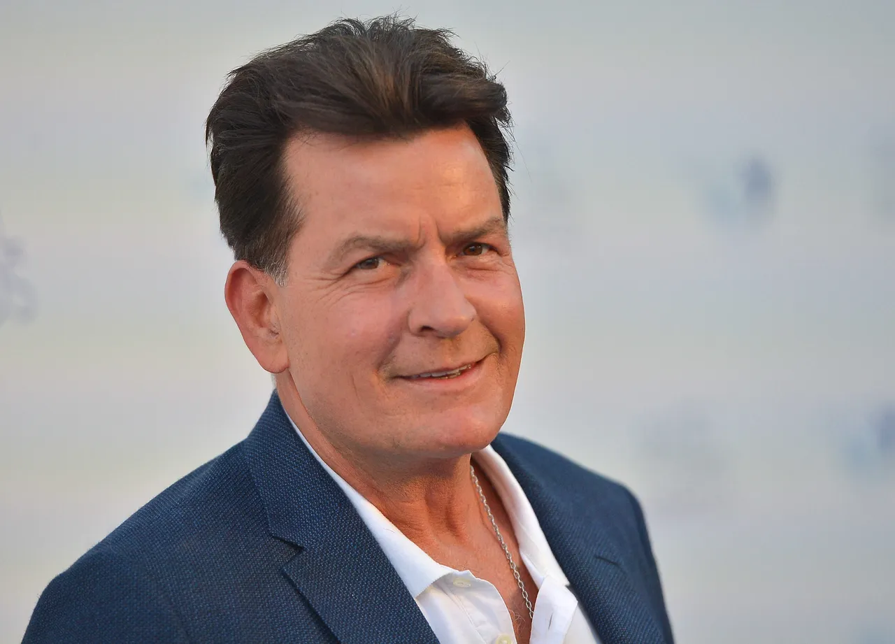HOLLYWOOD, CA - AUGUST 18: Charlie Sheen attends Project Angel Food's 2018 Angel Awards on August 18, 2018 in Hollywood, California. (Photo by Charley Gallay/Getty Images for Project Angel Food)