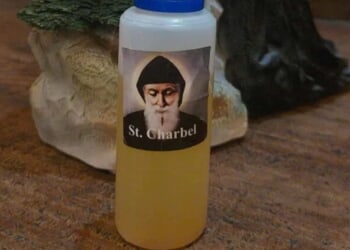 ‘I couldn’t believe what I was seeing’: The miracle of the oil of St. Charbel in a Naples, Italy, church