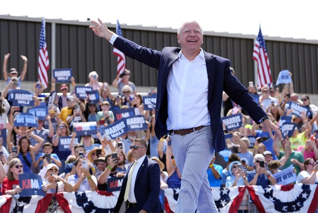 Tim Walz Lies that Trump Is Banning Entertainers He Doesn't Like from Television – Twitchy