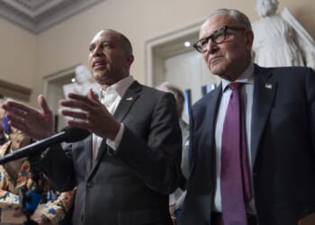 Hakeem Jeffries calls Trump 'unhinged' for canceling meeting on government funding