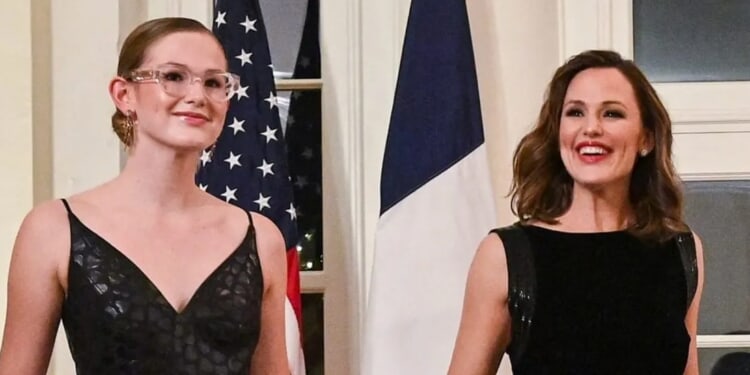 Violet Affleck, Daughter Of Ben Affleck And Jennifer Garner, Fearmongers About COVID Five Years After Pandemic