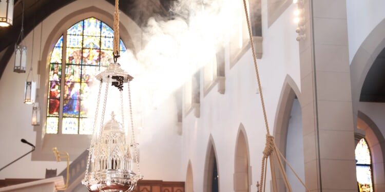 Monumental censer at Christendom College chapel represents ‘grandeur of Christ the King’
