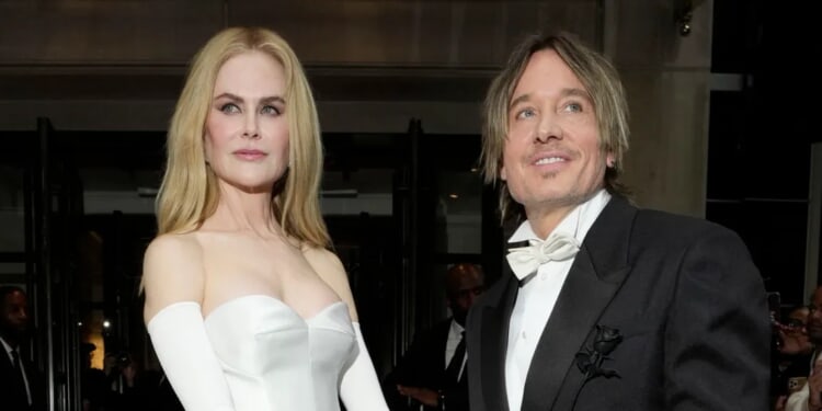 REPORT: Nicole Kidman Files For Divorce, Secures Custody Agreement