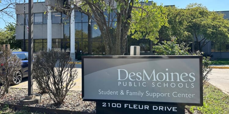 Feds to probe Des Moines schools on diversity hiring in wake of illegal immigrant schools chief