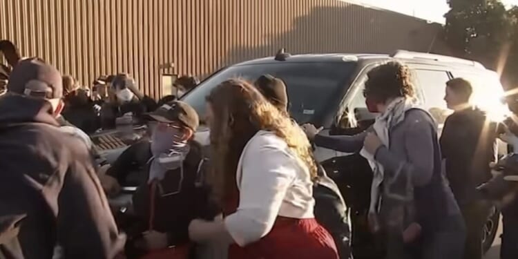 AG Bondi deploying DOJ agents to ICE facilities to ‘safeguard’ federal officers