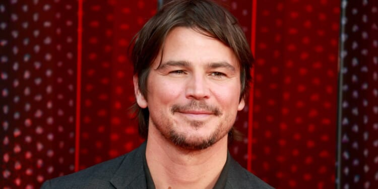 Actor Josh Hartnett Hospitalized After Collision With Police Vehicle in Canada [WATCH]