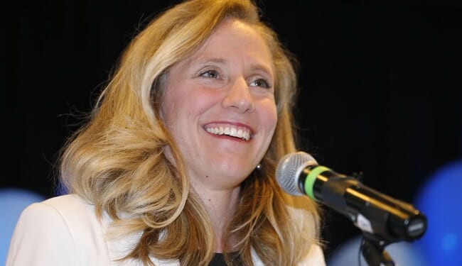 Asra Nomani's Thread on Fairfax HS Ignoring Girl (14) Scared of Boy Watching Girls Undress a MUST-Read – Twitchy