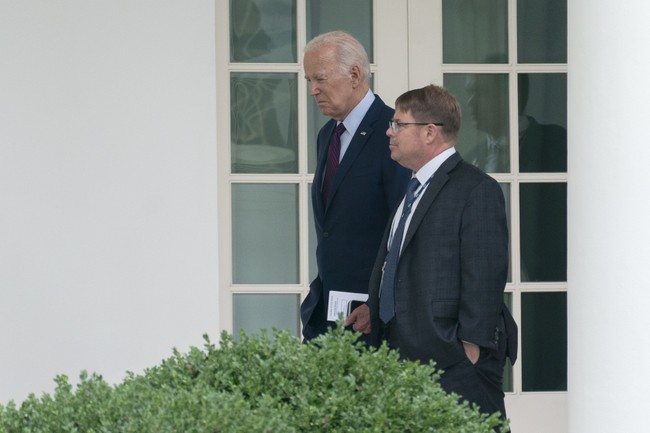 Axios Helps Former Biden WH Staffers Engage In Some MASSIVE CYA Over Controversial Pardons – Twitchy