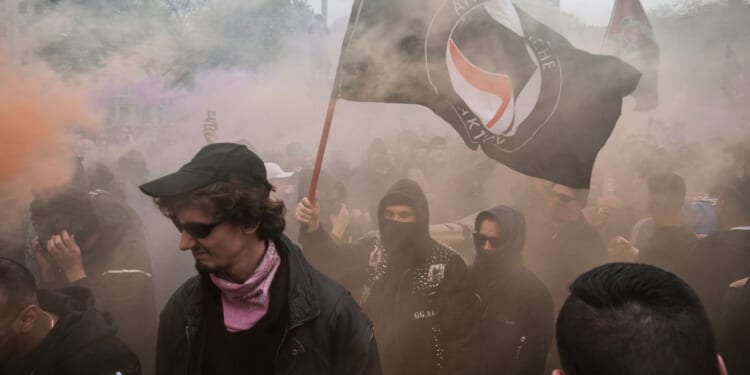 Dem Mayors in Oregon Side with Antifa Terrorists, Vow to Deny Resources to Federal Troops [WATCH]