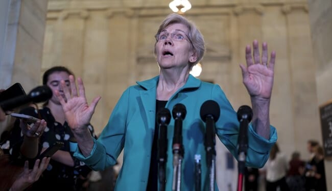 Elizabeth Warren Attempts to Spark Panic Over Possible Gov't Shutdown (and of Course People 'Will DIE') – Twitchy