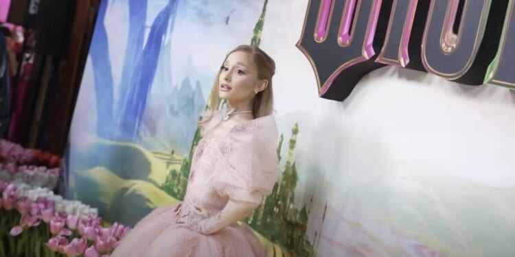 Little Miss ‘I hate America’ Ariana Grande trashes Trump supporters in political hit